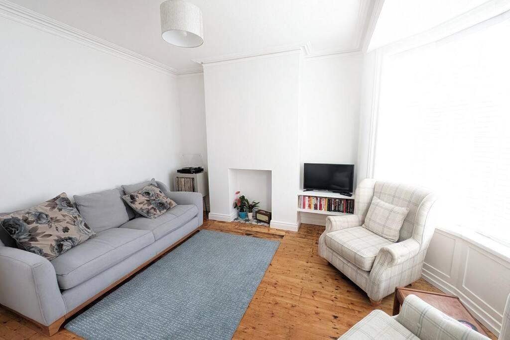 Vakantiehuis Charming Character House In Beautiful Neighborhood *