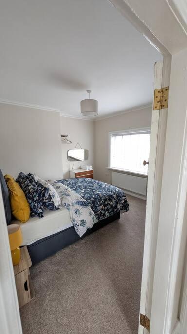 Charming Character House In Beautiful Neighborhood Vakantiehuis